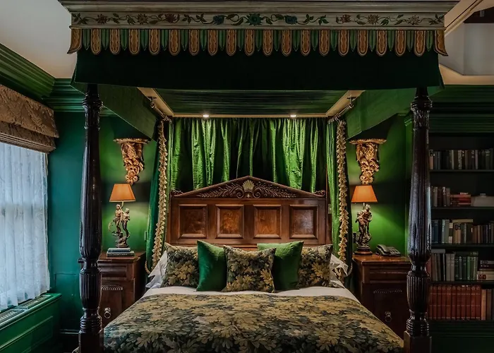 Luxury Hotels in London