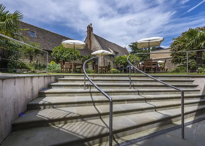 Oundle Hotels