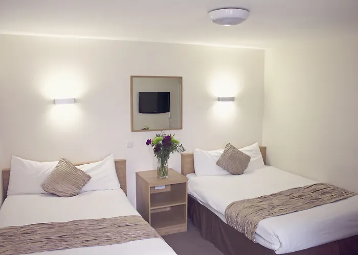 Queens Hotel London