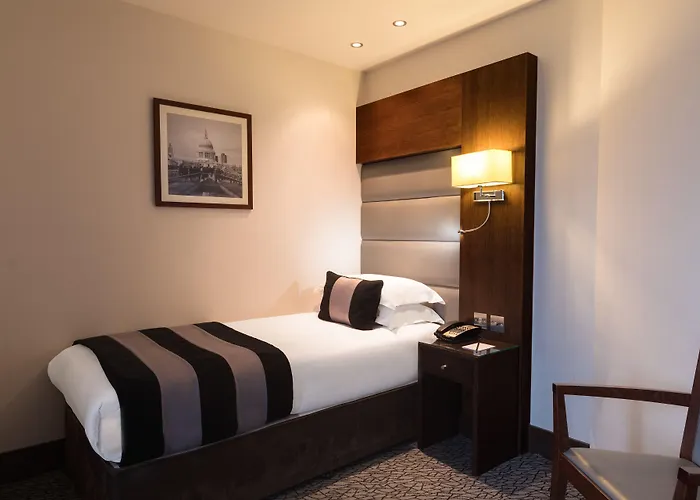 Hounslow Hotels