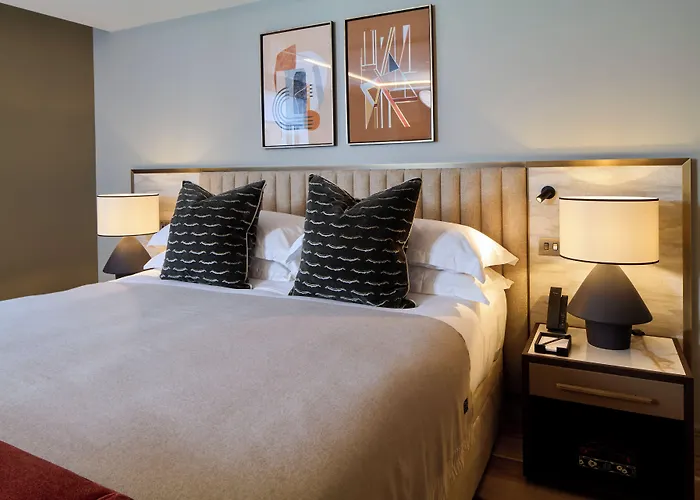 Cheval Phoenix House At Sloane Square London