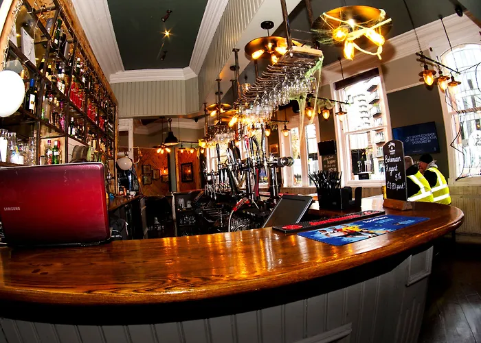 Black Lion Hotel Manchester Salford 