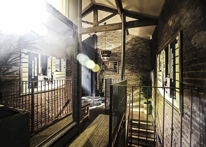 The Cow Hollow Hotel Manchester