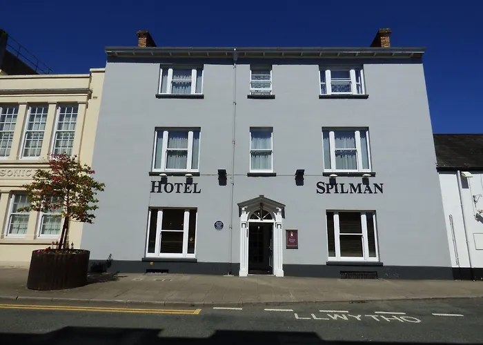 Llangranog Hotels