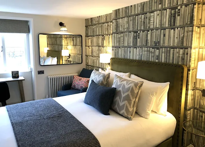 Room Mate Lime Tree London