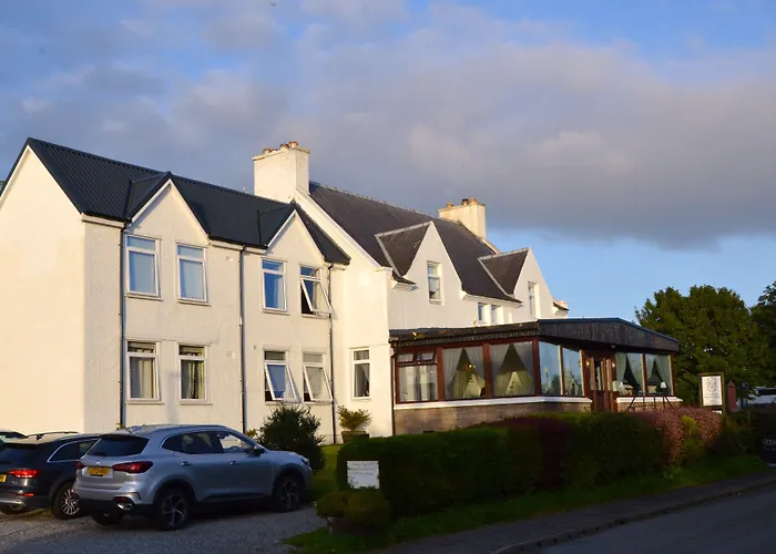 Castlebay Hotels