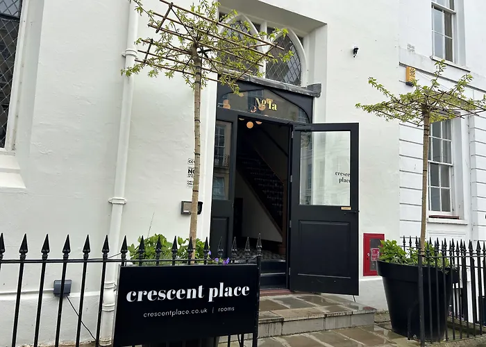 Crescent Place By Mansley Cheltenham