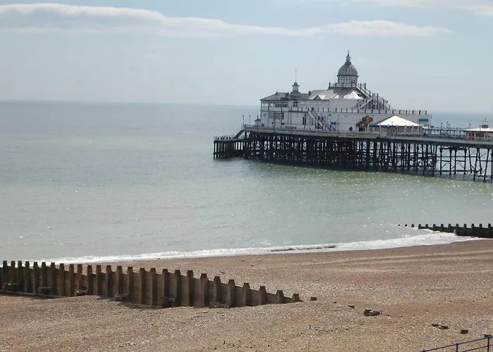 Oyo Marine Parade Hotel, Eastbourne Pier
