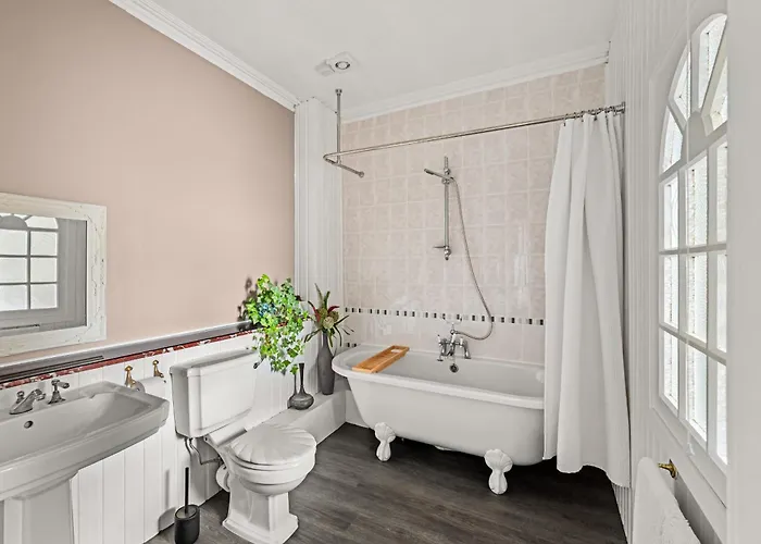 Ashley House Bed & Breakfast Dundee