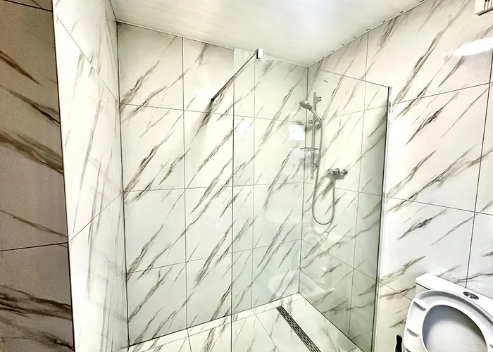 Recently Fully Refurbished --January 2026-- Private En-Suite Room With Brand-New Bathroom And Private Entrance Oxford
