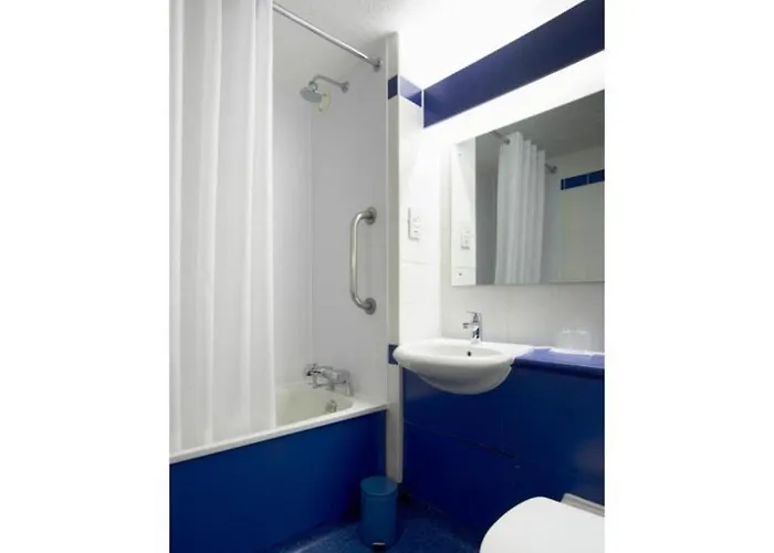 Travelodge Birmingham Central Broadway Plaza