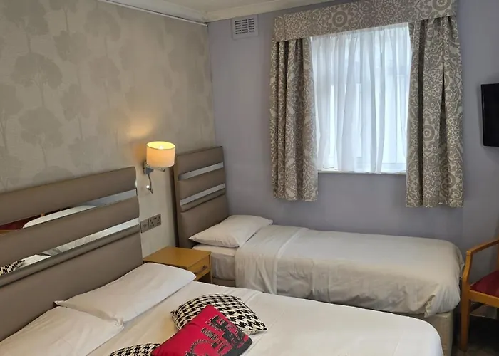 Admiral Hotel At Park Avenue London