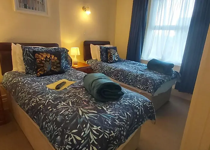 Cranborne Guest Accommodation Exclusively For Adults Torquay