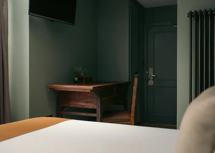 Bower House Hotel London