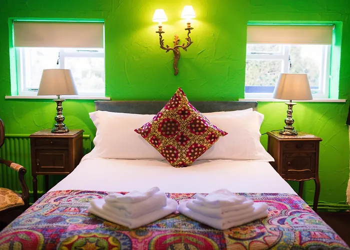 Welshpool Hotels