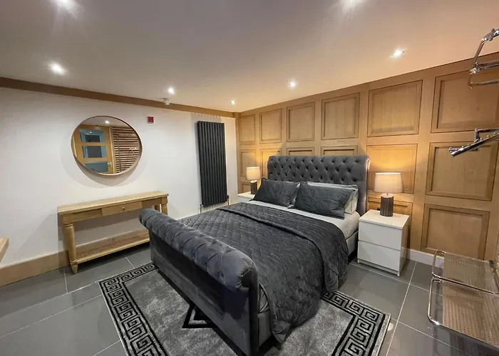 Hendham House - Near Etihad Stadium, Coop Live Arena, Ao Arena, Piccadilly Train Station & Manchester City Centre