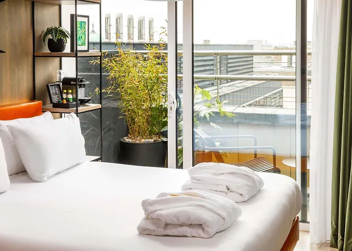 Elie Hotels