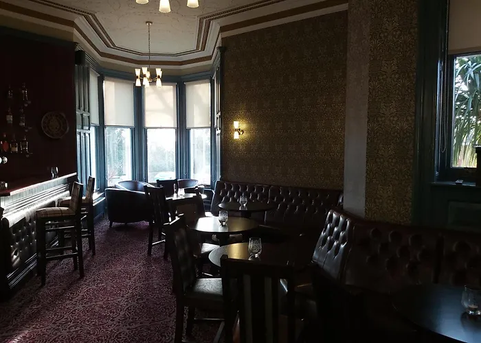 Dysart Hotels