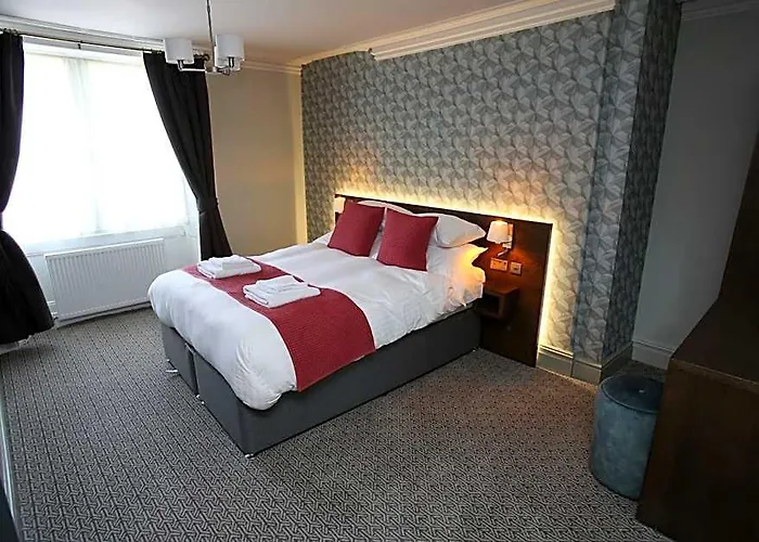 Rothbury Hotels