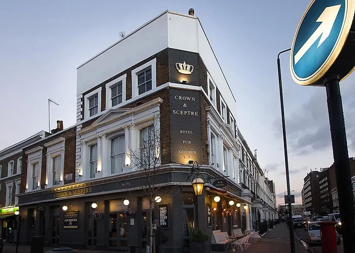 The Crown And Sceptre Hotel London
