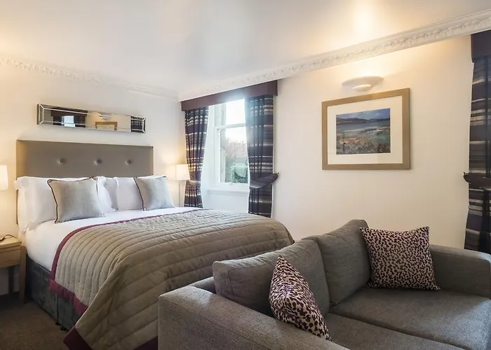 Fountain Court Apartments - Royal Garden Edinburgh