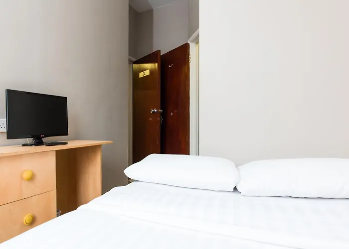 Aquarius Hotel London