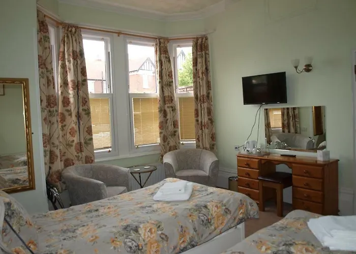 St. Margaret'S Lodge Guest House Portsmouth