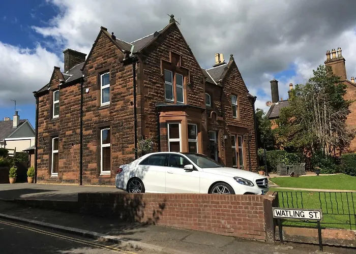 Dumfries Hotels