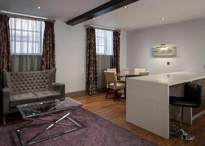 Roomzzz Newcastle City