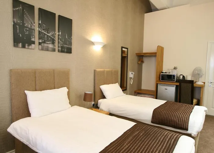New County Hotel & Serviced Apartments By Roomsbooked Gloucester