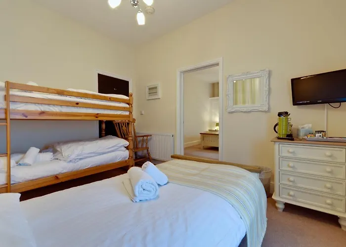 Lauriston & Lawton Court Hotel Llandudno